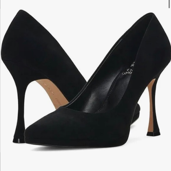 Brand New with Box Vince Camuto Puntolis Heels
Black
Genuine Suede - Picture 1 of 4